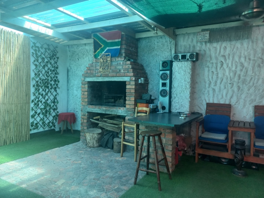 2 Bedroom Property for Sale in Belhar Western Cape